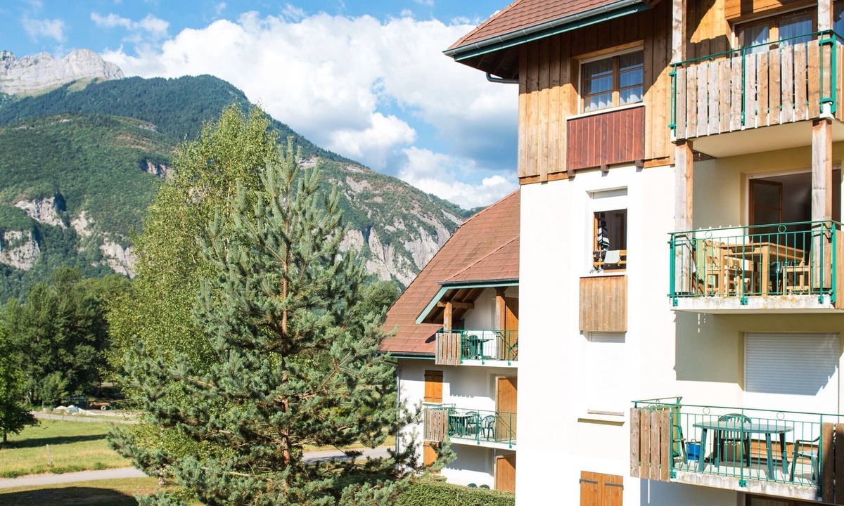 Giez Apartment | Savoy Style Mountain Stay