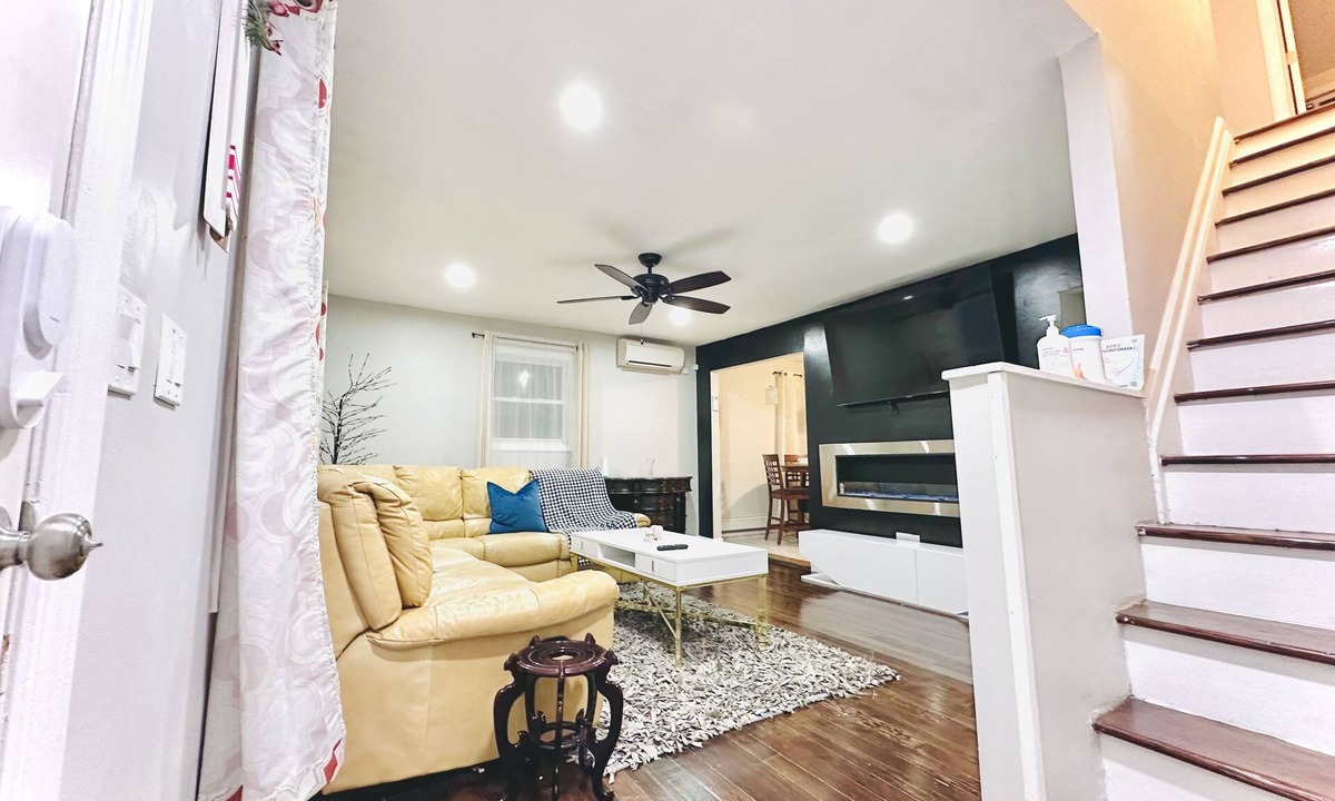 Mastic Beach House | Savvy Beach Stay