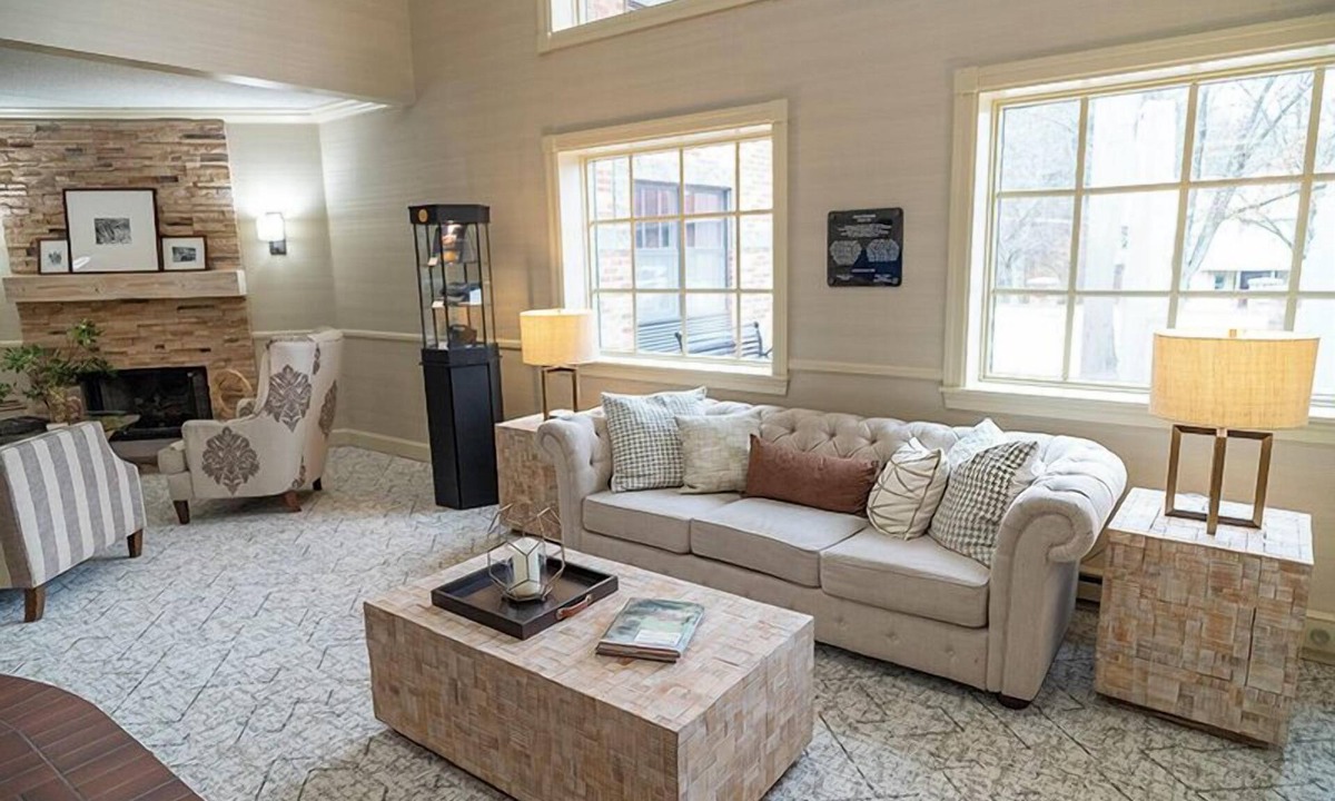 Alfred Hotel | Saxon Inn