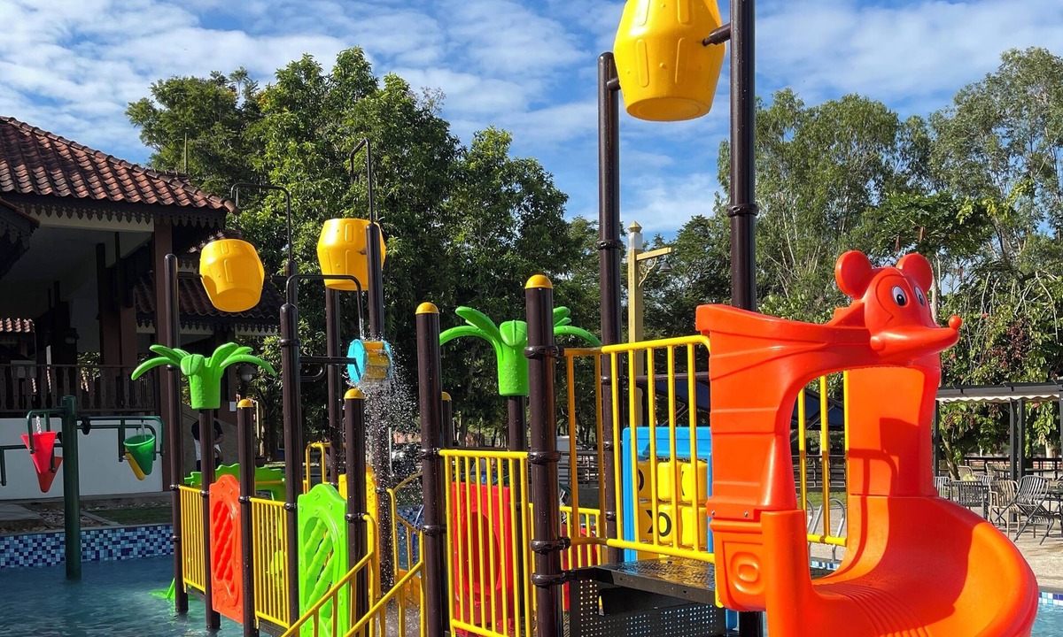 Kampung Kuala Parit Hotel | Sayong Resort