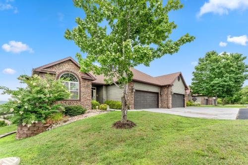 Branson West Villa | SB15-1-Wilderness Hideaway villa