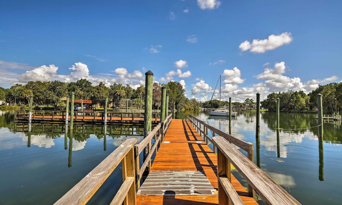 Crystal River House | Scallop Season: Crystal River Home w/Dock!