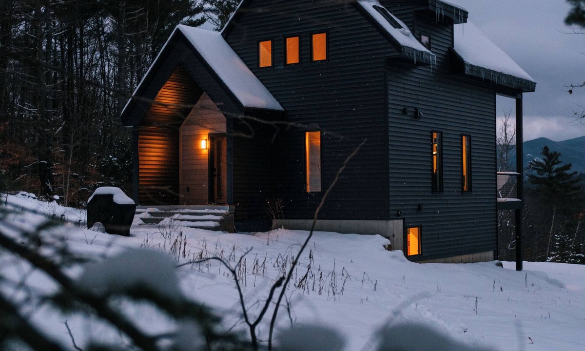 Campton Cabin | Scandi Retreat Indoor Pools Views Fireplace