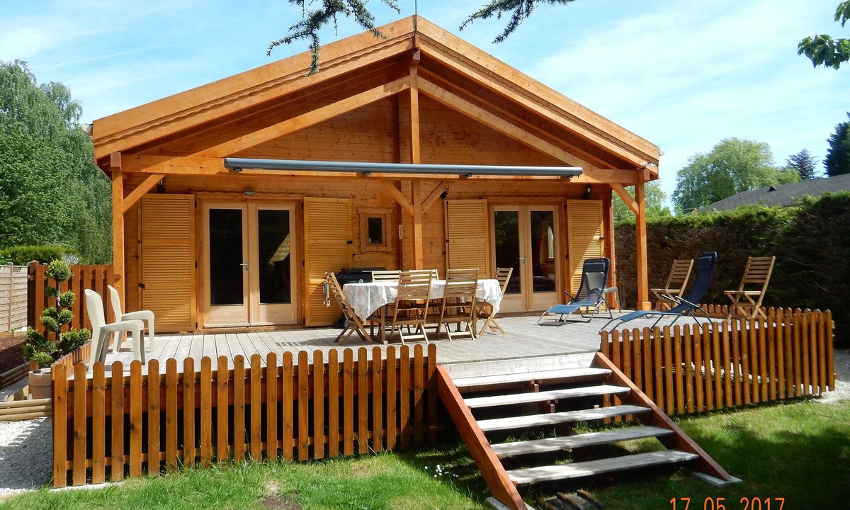 Saint-Sauveur-les-Bray Ski Chalet | Scandinavian chalet "La Datcha"
