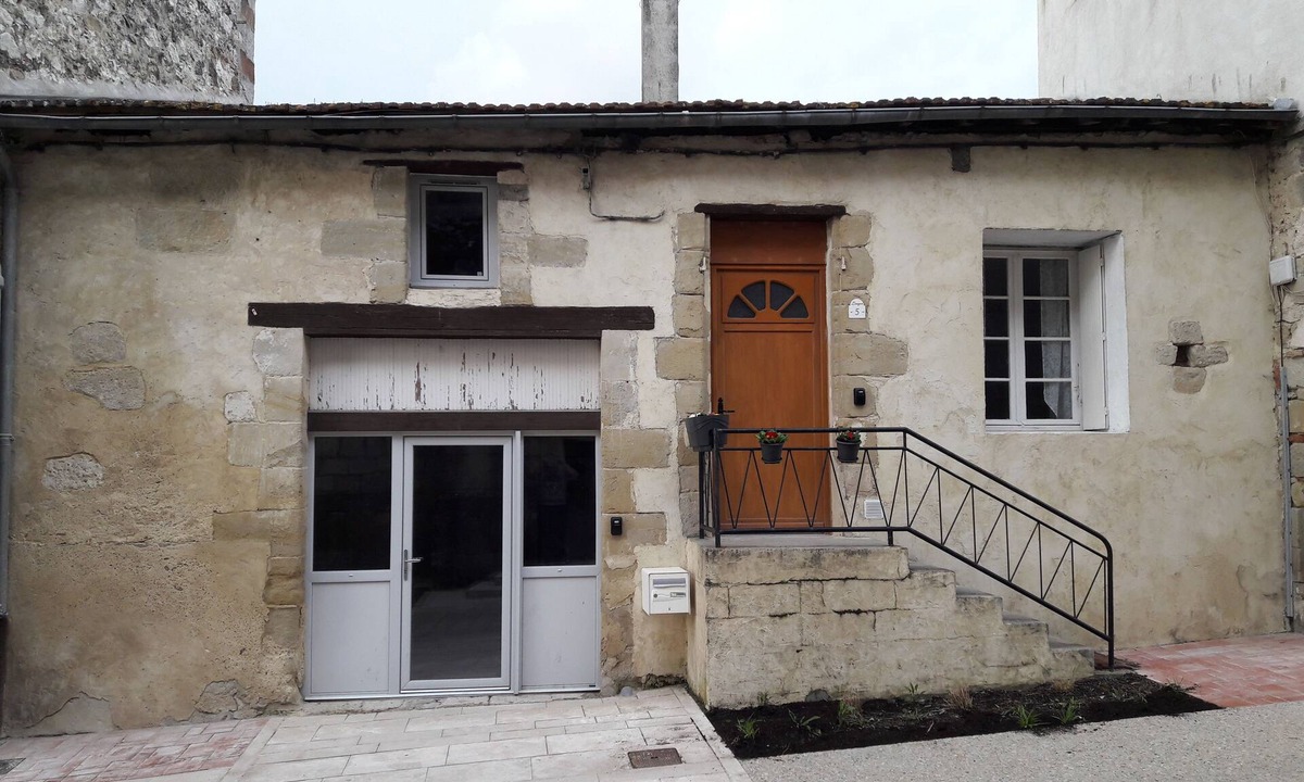 Lauzun Apartment | Scandinavian-style studio