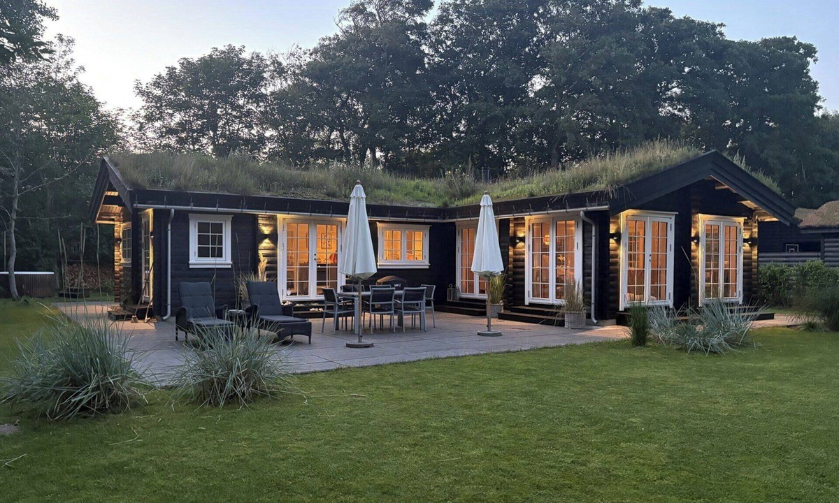Liseleje House | Scandinavian-style summer house by Liseleje beach
