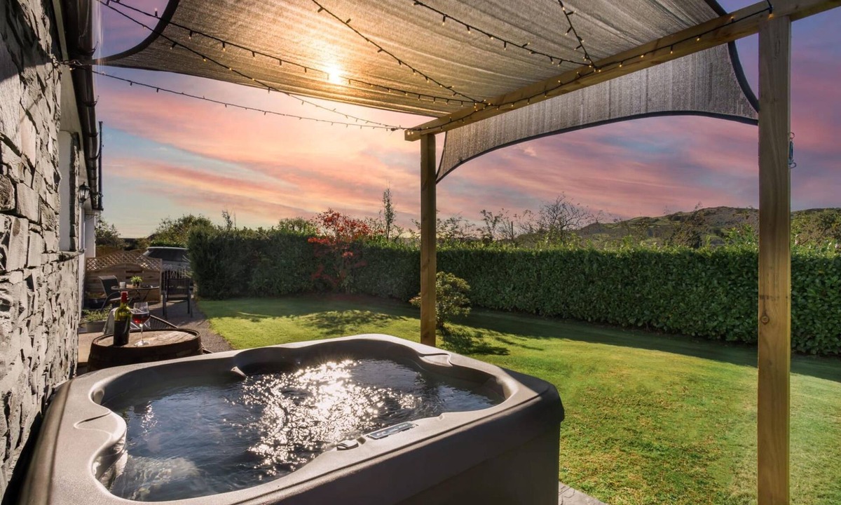 Underbarrow House | Scar View - Getaway for Two