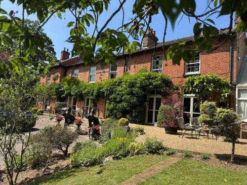 North Walsham Bed & Breakfast | Scarborough Hill Country Inn