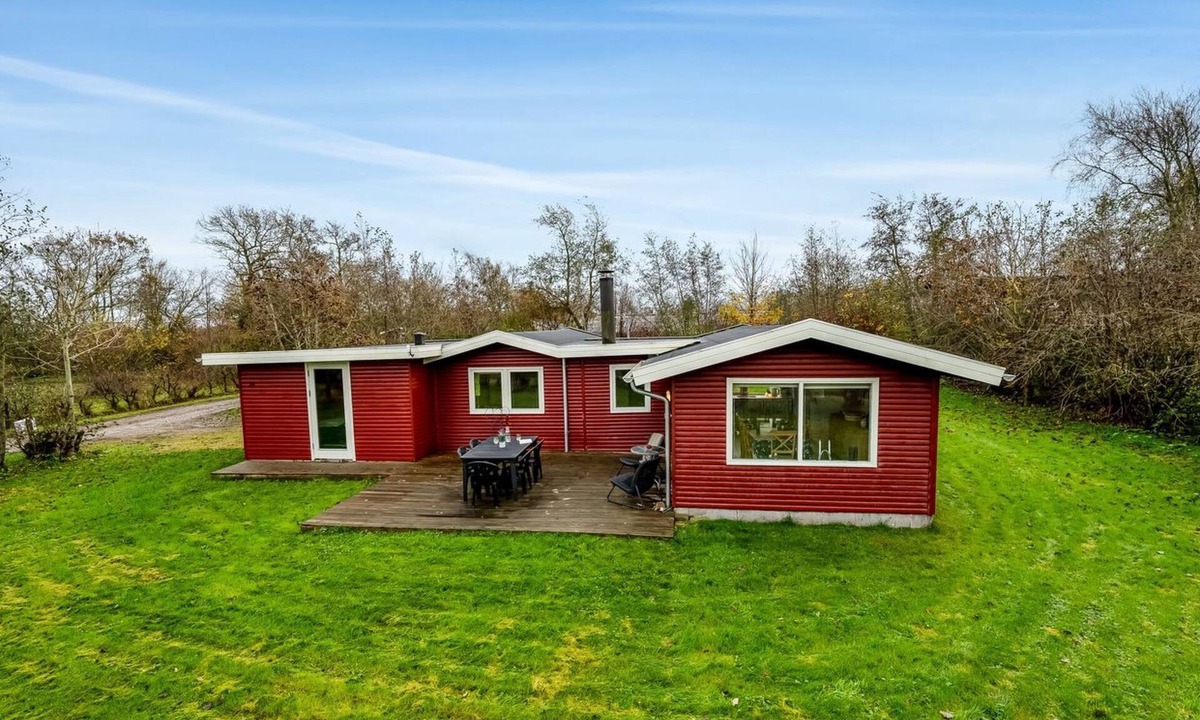 Vinderup House | "Scarlet" - 400m to the fjord by Interhome