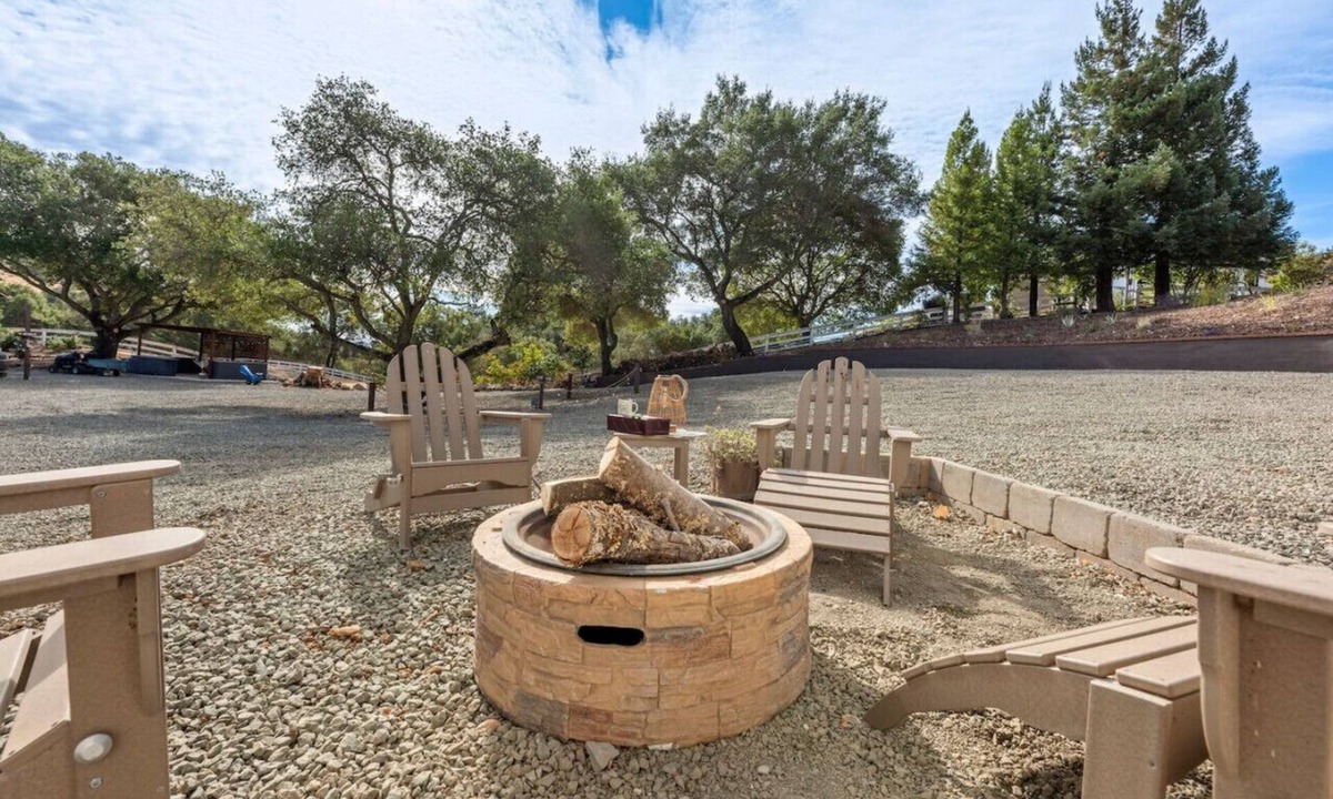 Green Valley House | Scenic 3 Acre Napa Valley Escape - Upper Level