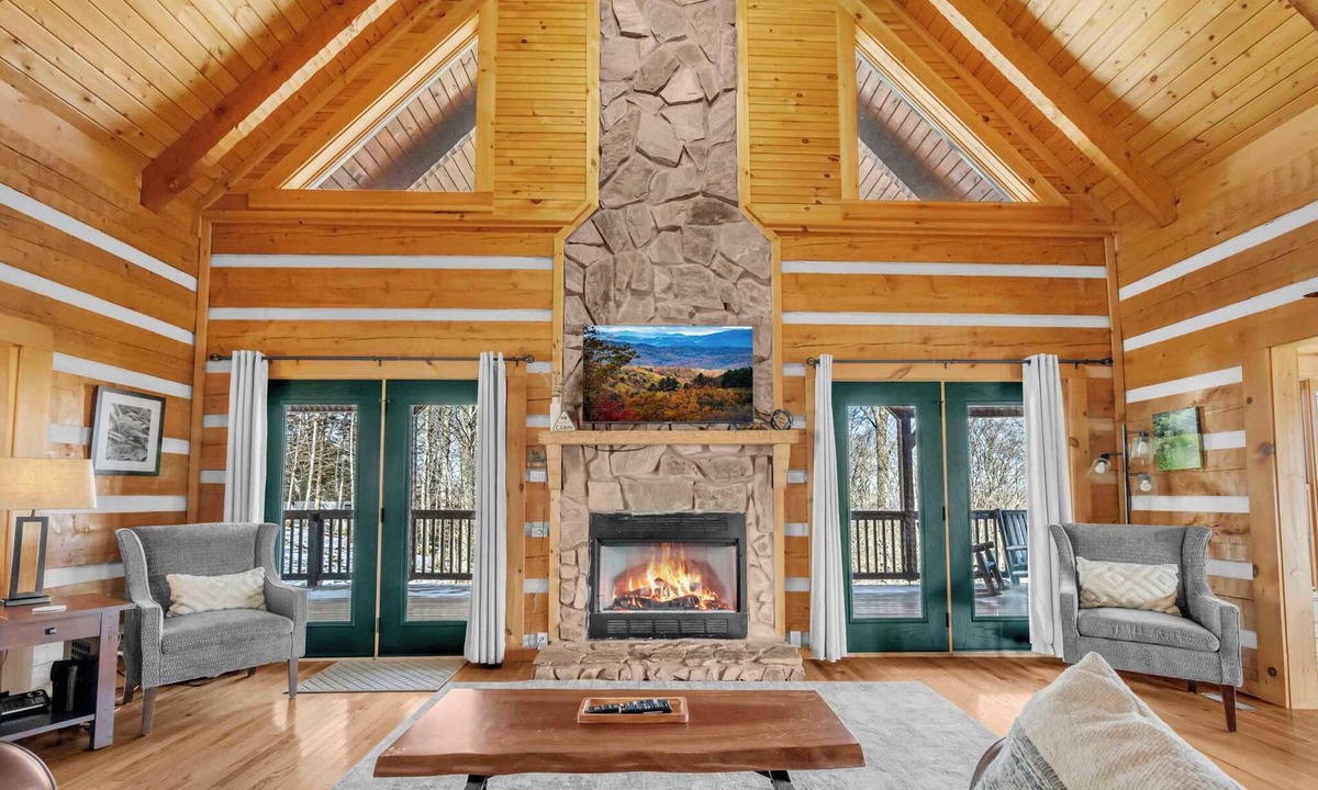 Charter Hills Ski Chalet | Scenic 4-BR Chalet with Hot Tub
