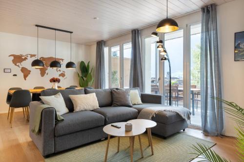 Lungern Apartment | Scenic Apartment with Balcony View & Free Parking