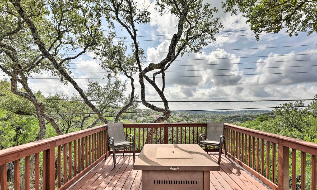 Northwest Hills House | Scenic Austin Escape w/ Pool < 8 Mi to Dtwn!