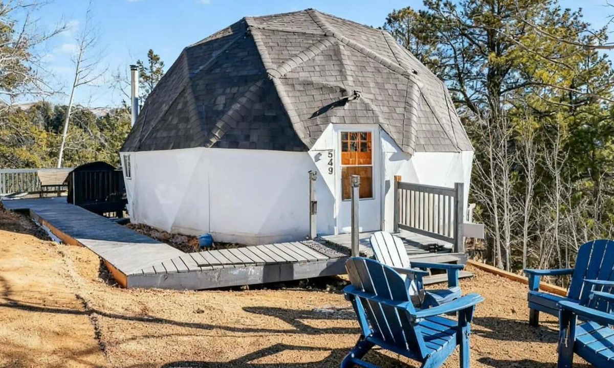 Cripple Creek Cabin | Scenic Dome Retreat: Luxury Bath & Mountain Views