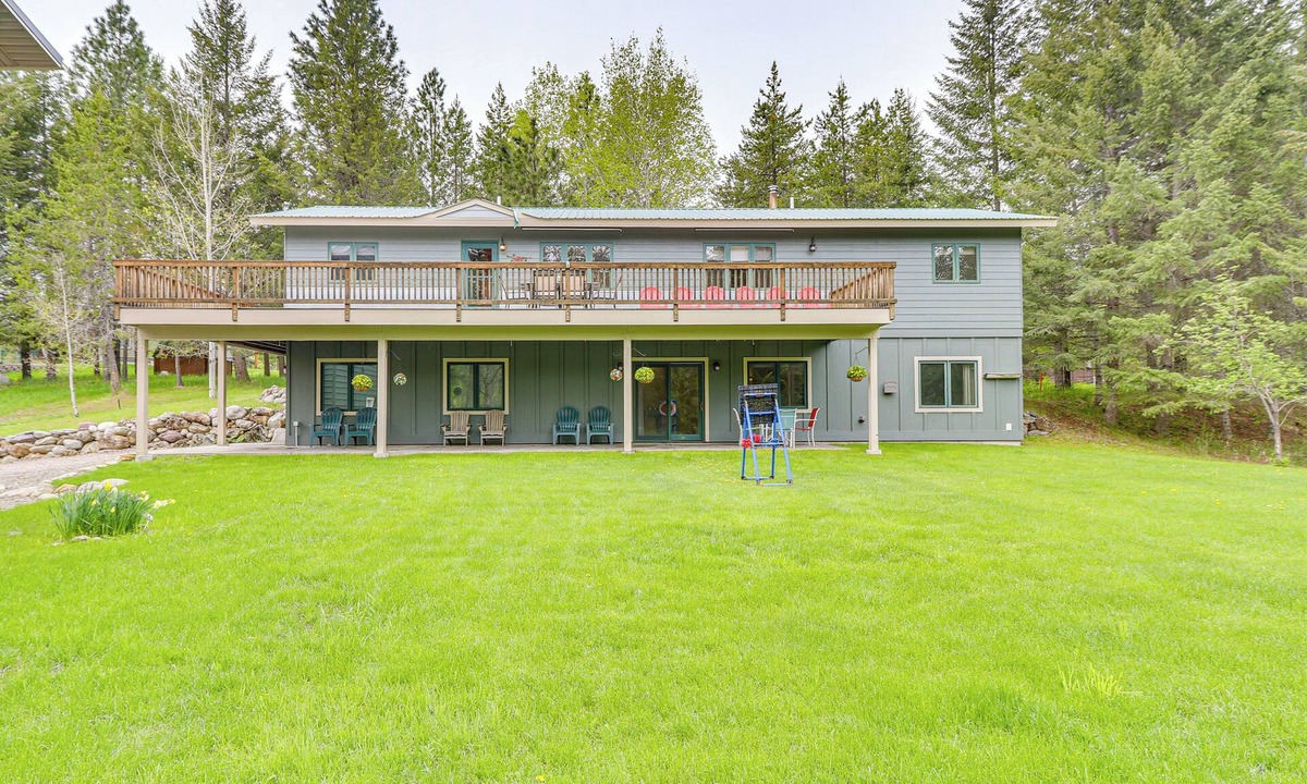 West Glacier Cottage | Scenic Forest Lodge Outside Glacier National Park!