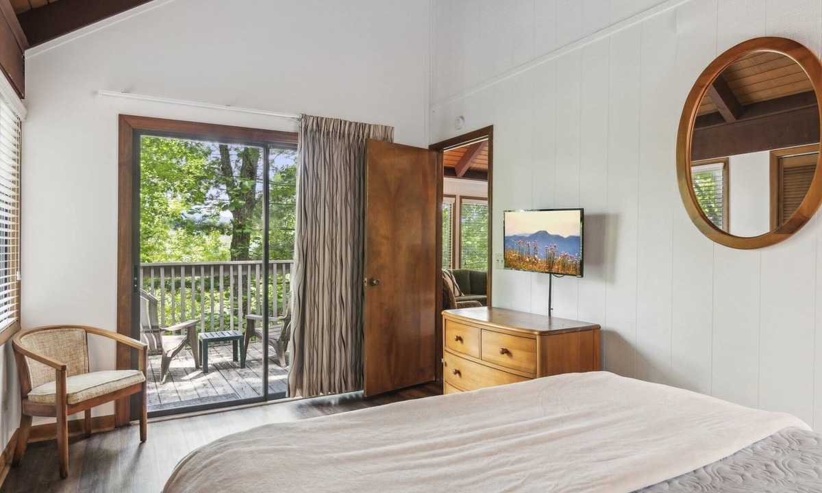Big Canoe Condo | Scenic Getaway in Jasper Mountains