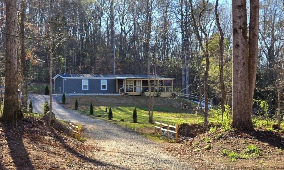 Greenback House | Scenic Greenback-New peaceful Country House near Maryville/Airport/Smoky Mtns.