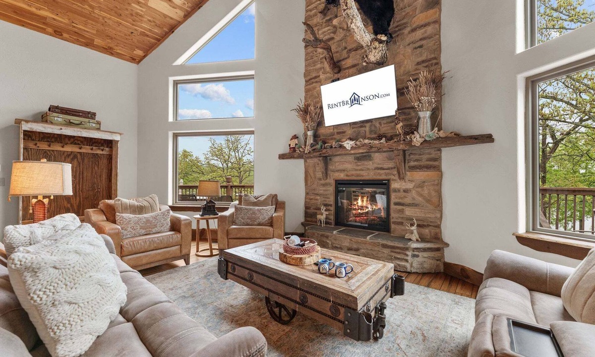 Branson House | Scenic Lakefront Lodge w/Private Hot Tub, Boat Slip, Wraparound Deck & Free Attractions