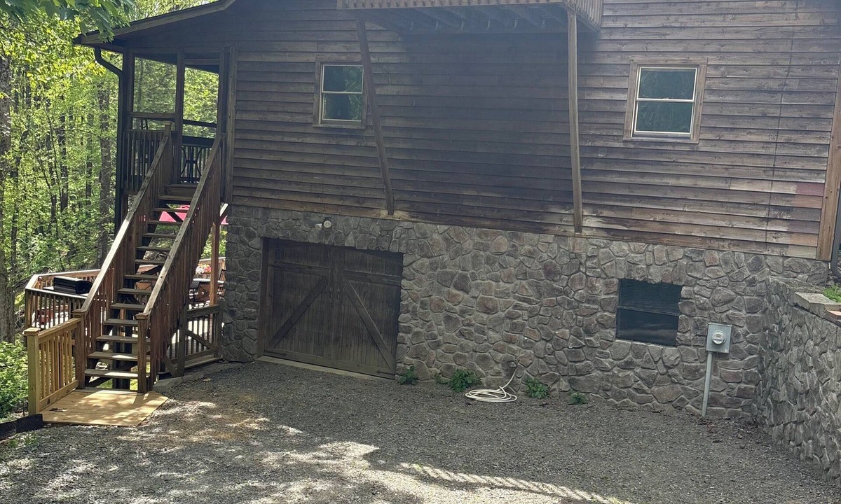 Fancy Gap House | Scenic Mountain Getaway-Newly Renovated-Bear Ridge Lodge