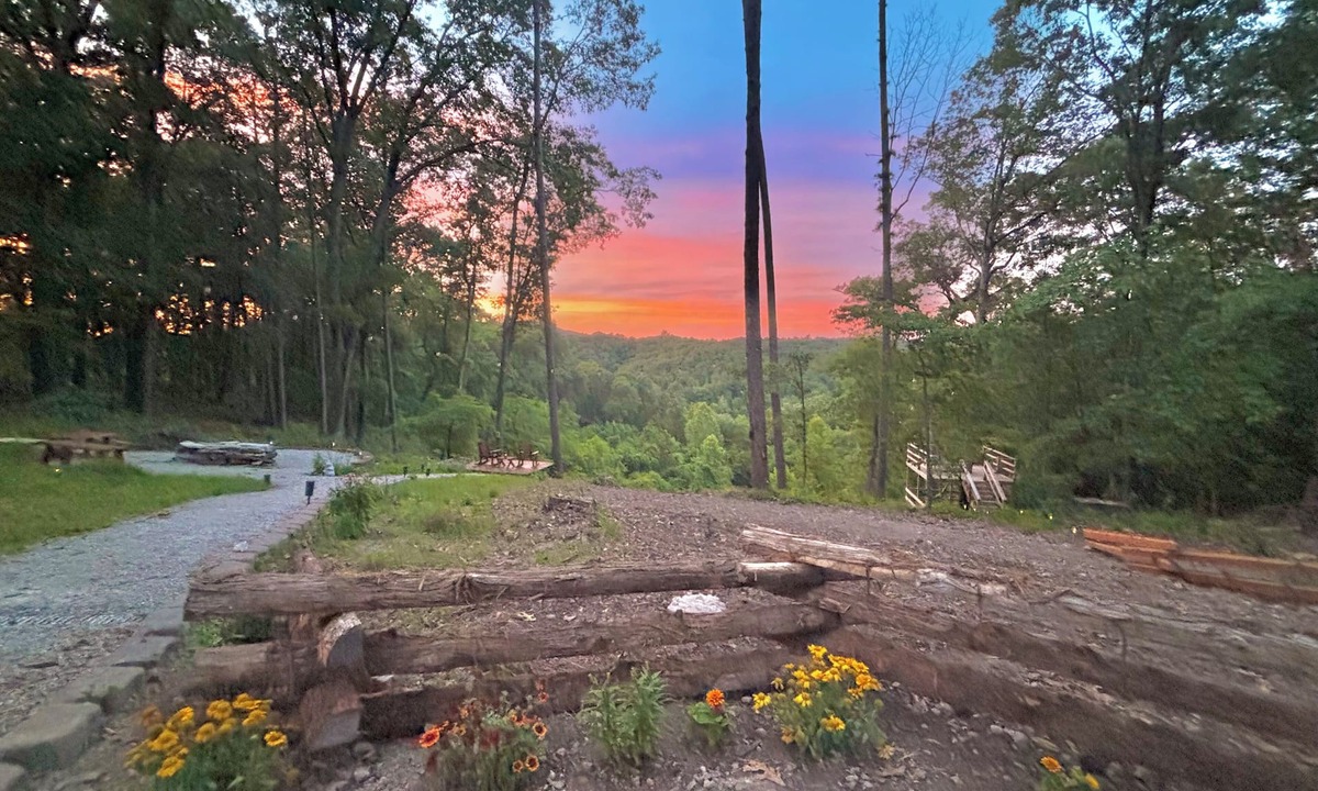Eureka Springs Cabin | Scenic Mountain view cabin,Fireplace, Kayaks, Lake Access ,Grill,Eureka Springs
