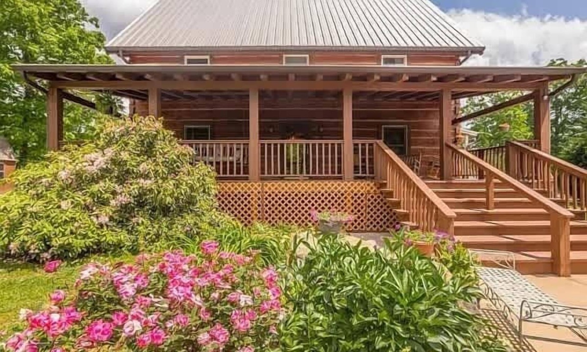 Rising Fawn Cabin | Scenic Mountaintop Cabin near McLemore Golf & Chattanooga (Pinecone)