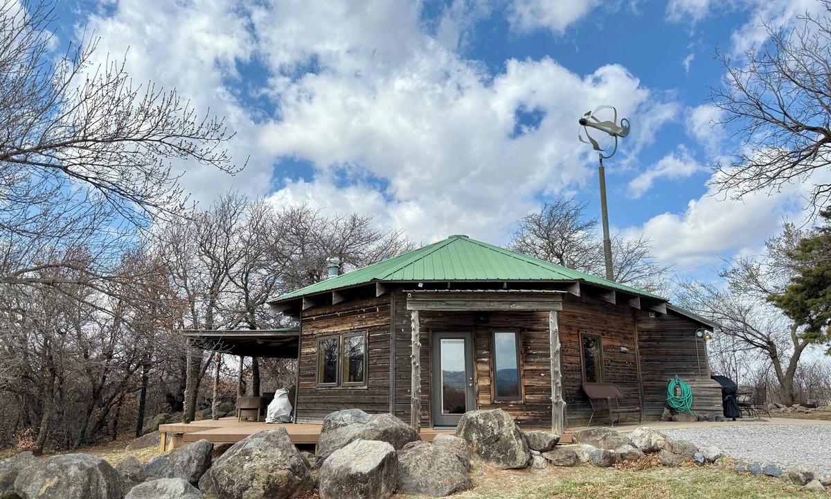 Lawton Cabin | Scenic Ridge Cabin - Wichita Mountains, Oklahoma - Incredible Mountain Views