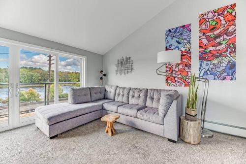 Costigan Apartment | Scenic Riverside - 4 BD - Parking Available