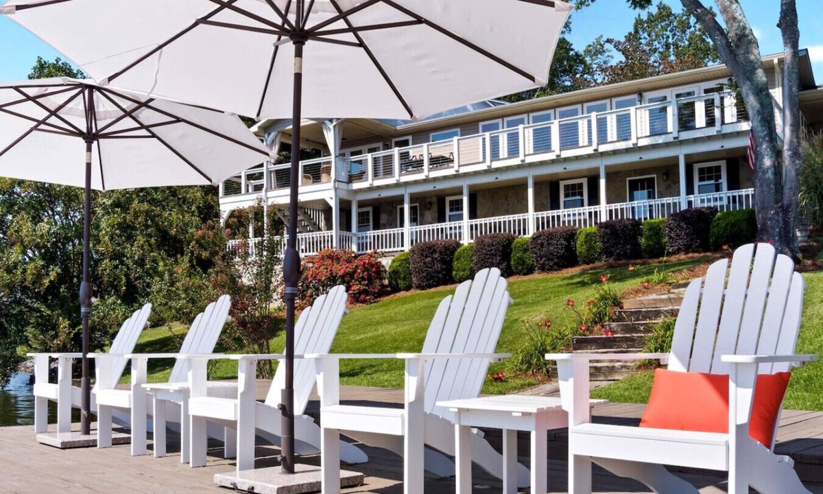 Leesburg House | Scenic Solitude on Weiss Lake