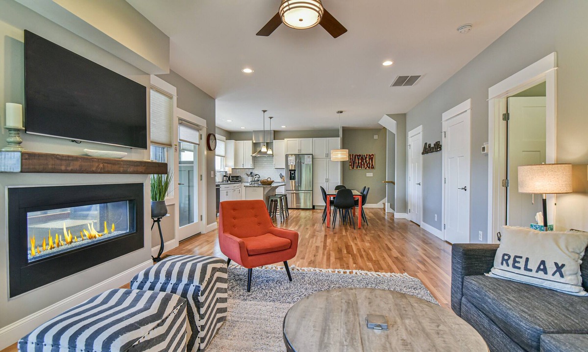 Woodfin House | Scenic Stay at The Caroline Townhome