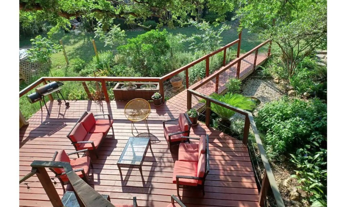 Manchaca Apartment | Scenic Treehouse Apartment