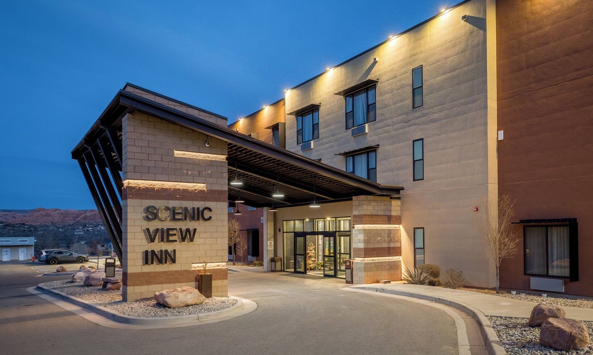 Moab South Valley Hotel | Scenic View Inn & Suites Moab