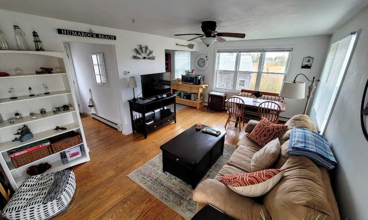 Humarock House | Scenic views, walk to beach.