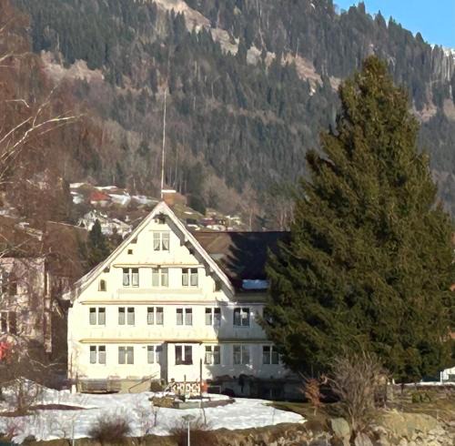 Ennetbuhl Bed & Breakfast | Schlafen im Sternen Ennetbühl