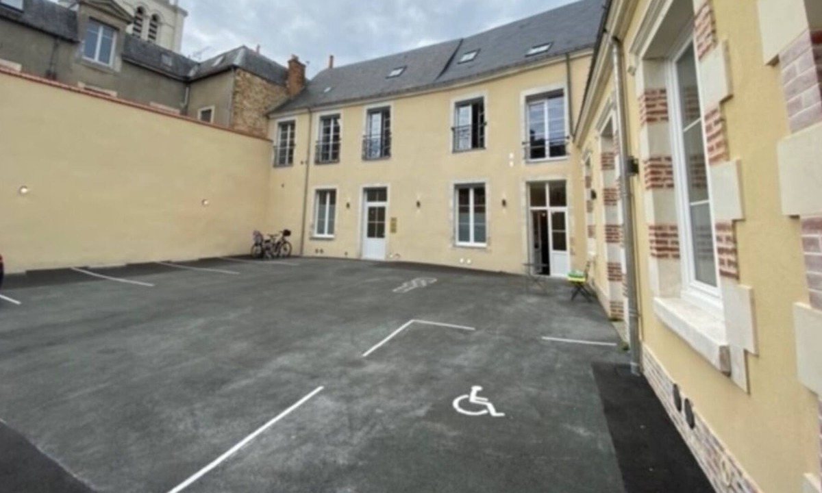 La Fleche Apartment | school 103