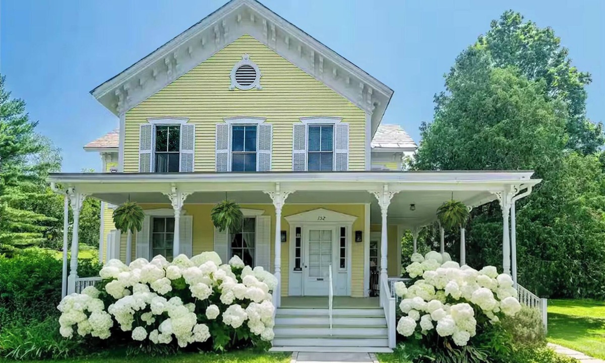 Manchester Center House | School Street House in heart of Manchester Center