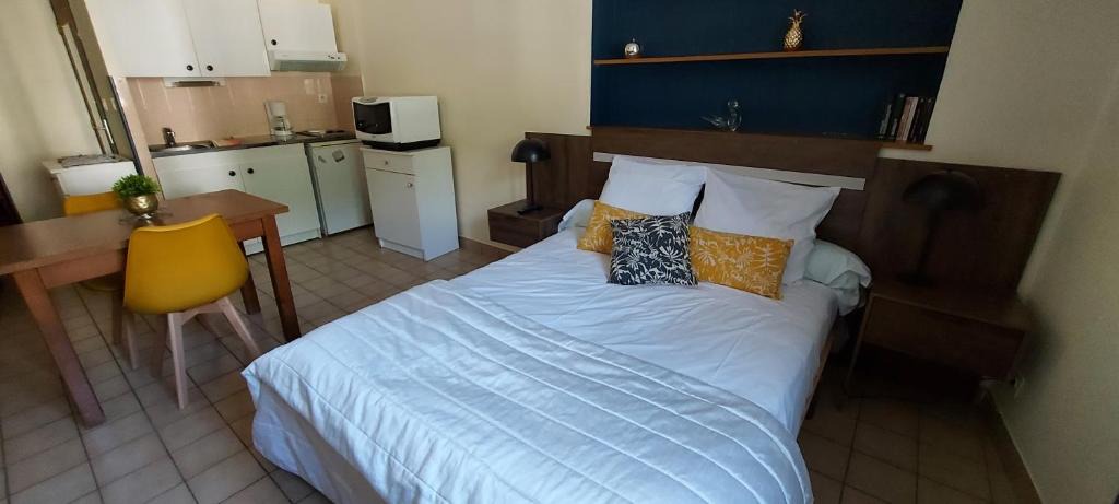 Chaudes-Aigues Apartment | Sci du gravier