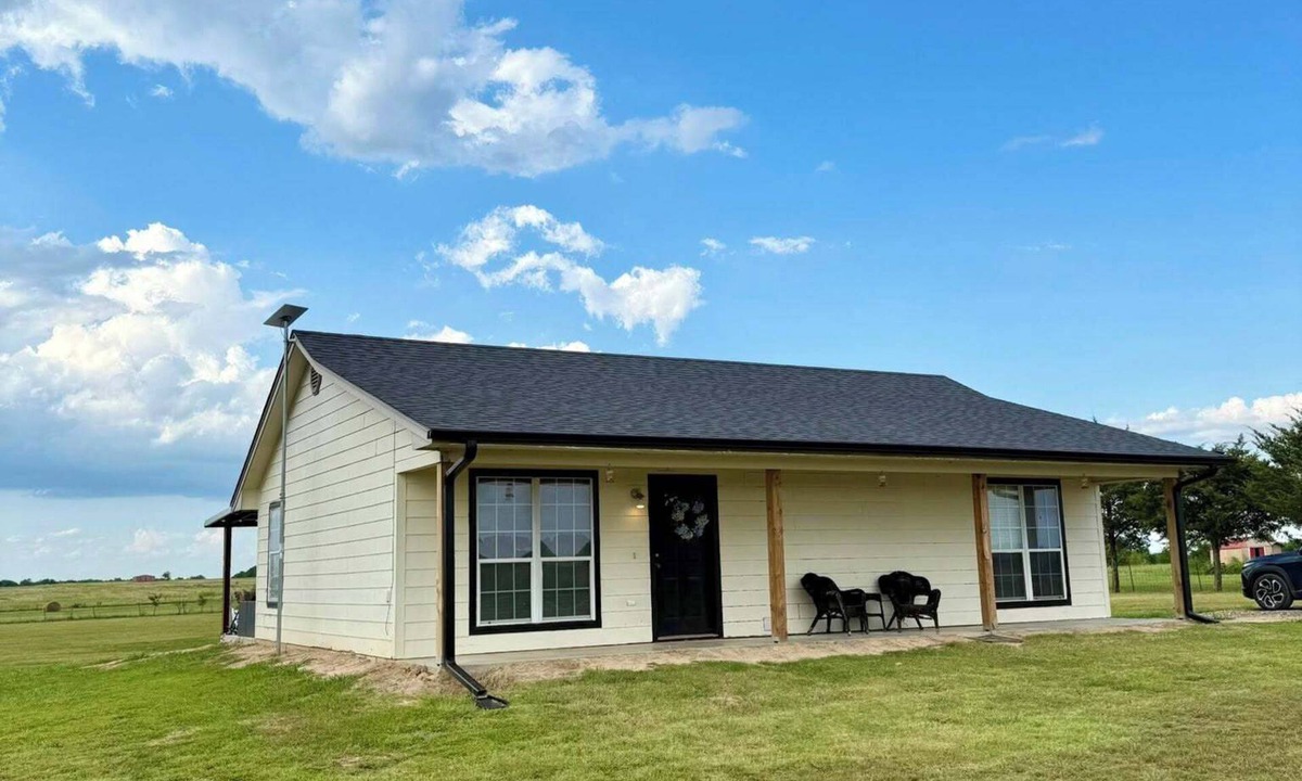 Detroit House | Scooters Cottage