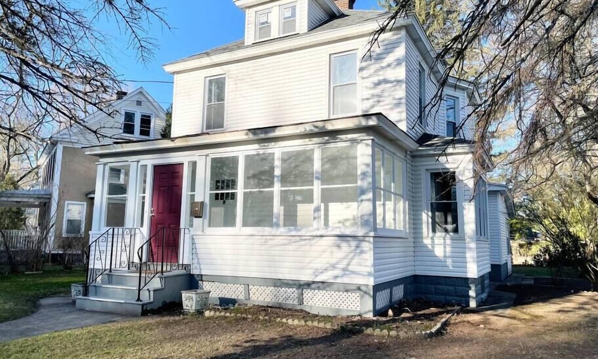 Scotia House | Scotia Getaway: Spacious 3bed 2bath | K & Q Beds