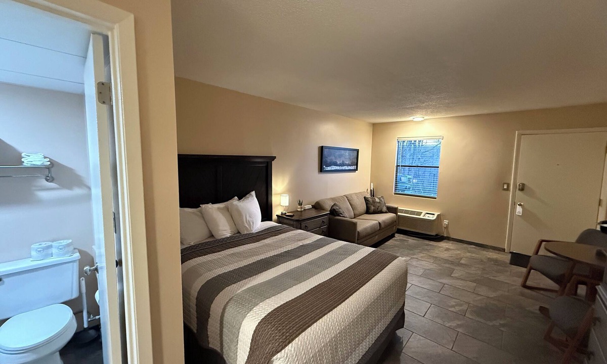 Osage Beach Hotel | Scottish Inns Osage Beach