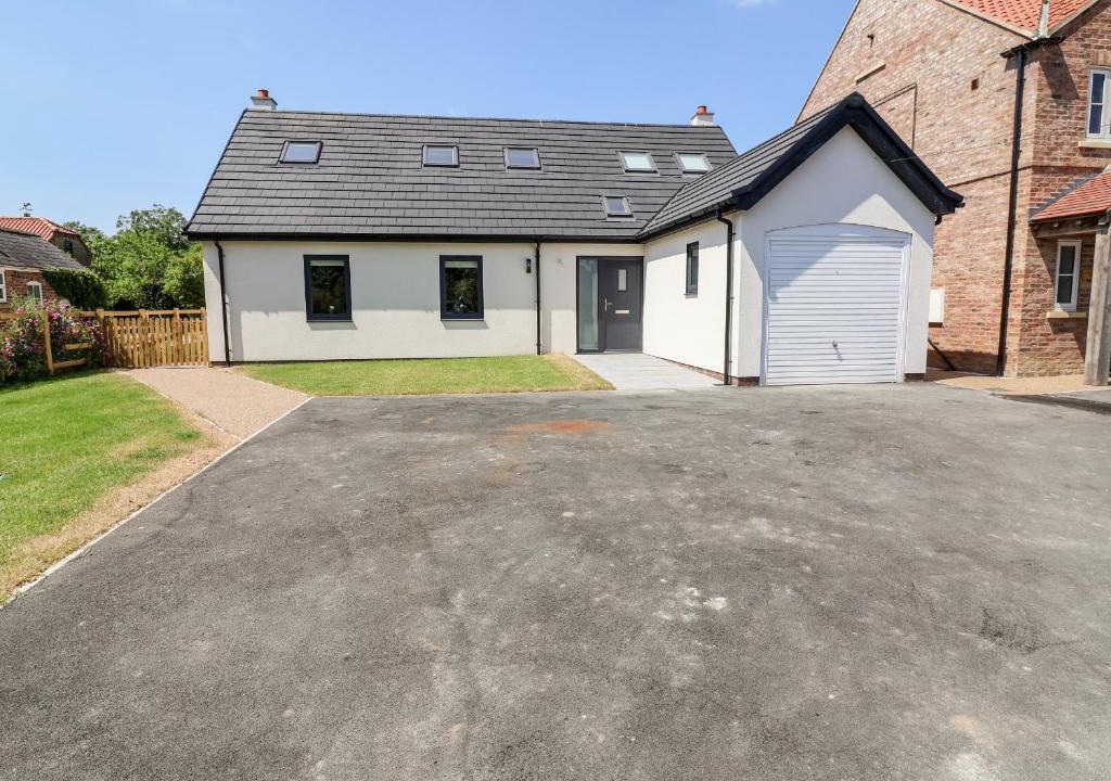 Newton on Derwent House | Scottwil