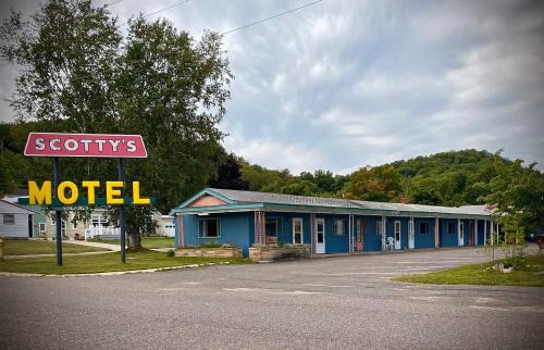 Munising Hotel | Scotty's Motel