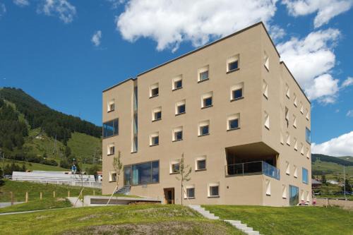Engadin Scoul Hostel | Scuol Youth Hostel