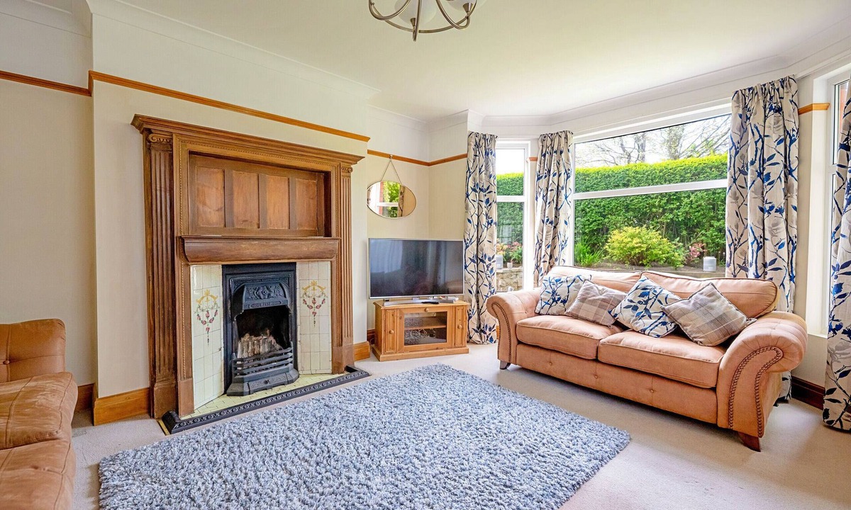 Colwyn Bay Ski Chalet | Sea Bank