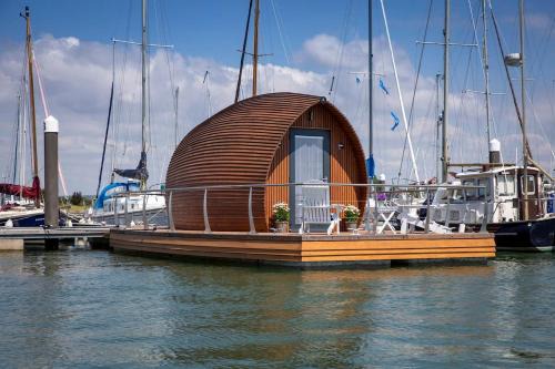 Emsworth Hotel | Sea Breeze Ark 900