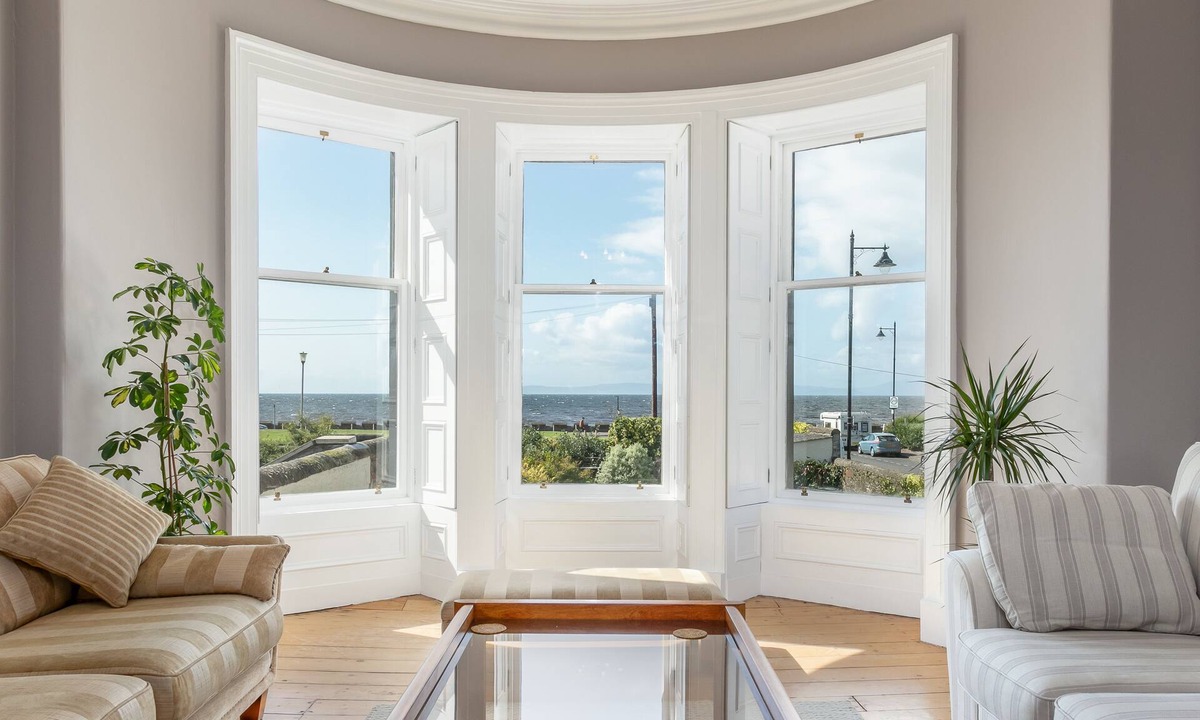 Ayr House | Sea Breeze - Donnini Apartments