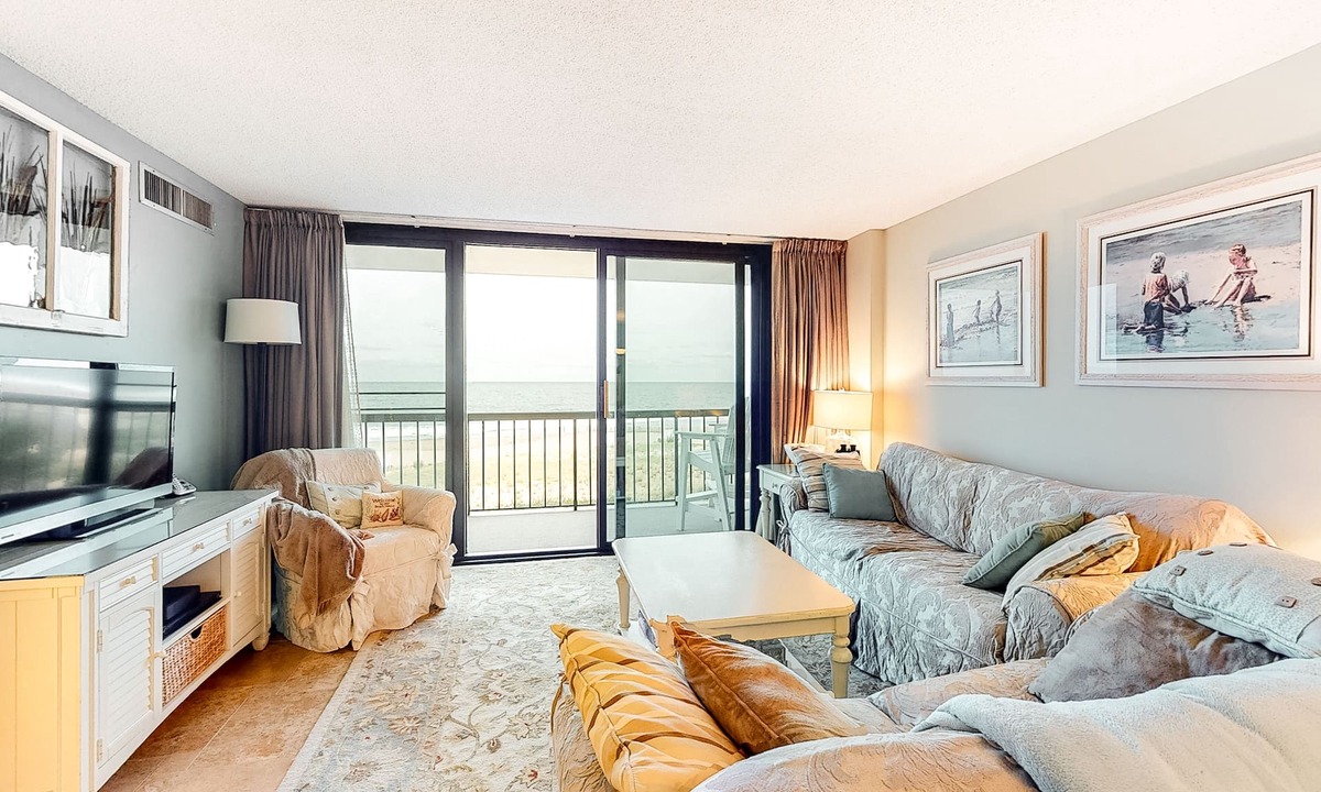 Bethany Beach Condo | Sea Colony Ocean 3rd-floor condo with elevator & gym