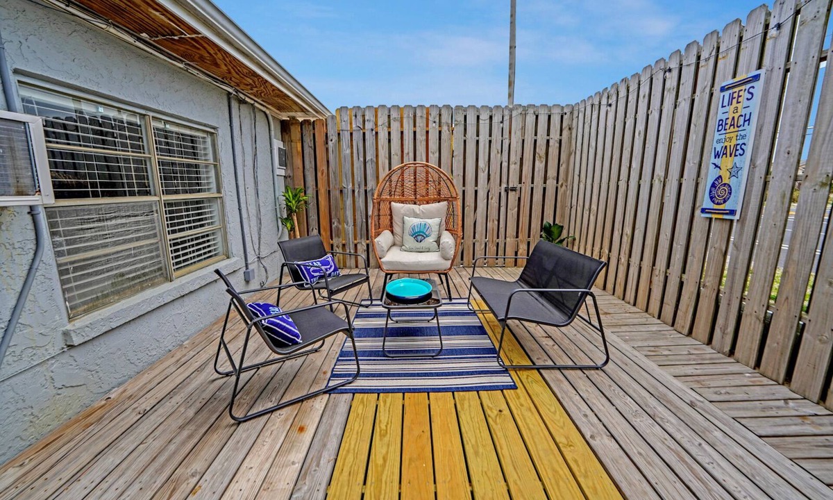 Crescent Beach Hotel | Sea Foam Suites