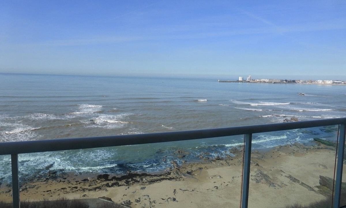 Les Sables d'Olonne Apartment | Sea-front T3 apartment with parking, sleeps 5