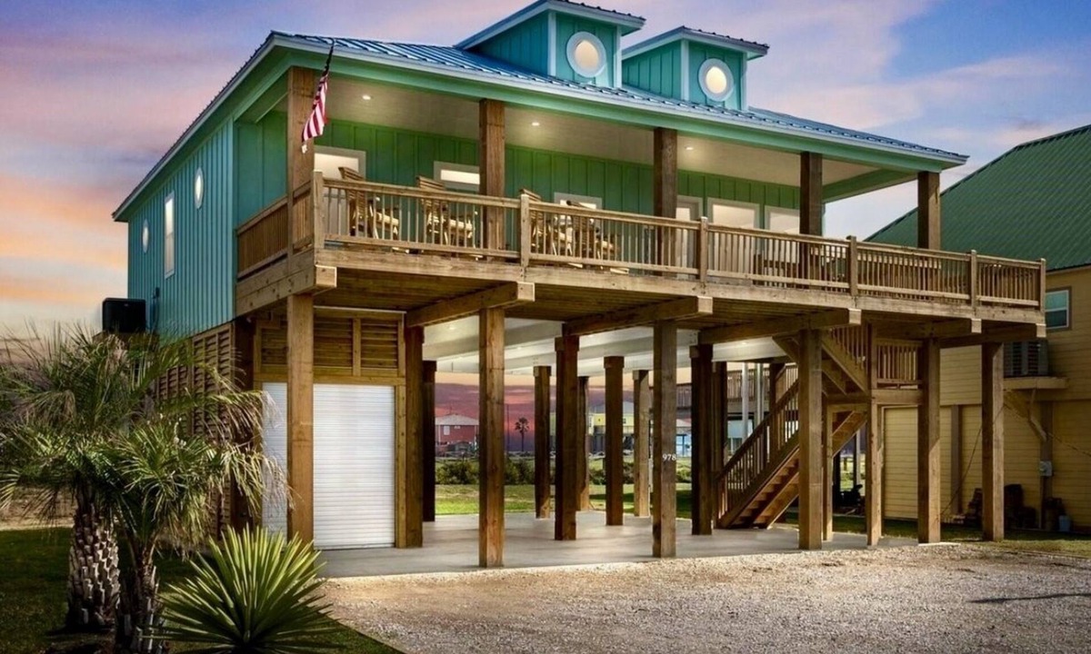 Port Bolivar House | “Sea Glass”; Beach Views Galore; Private Beach Access; Brand New/Hidden Gem