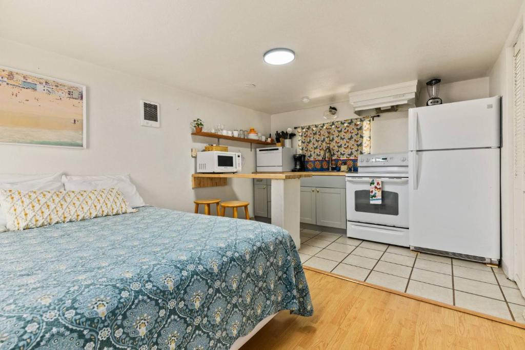 Rockaway Beach House | Sea Haven Motel Unit 4